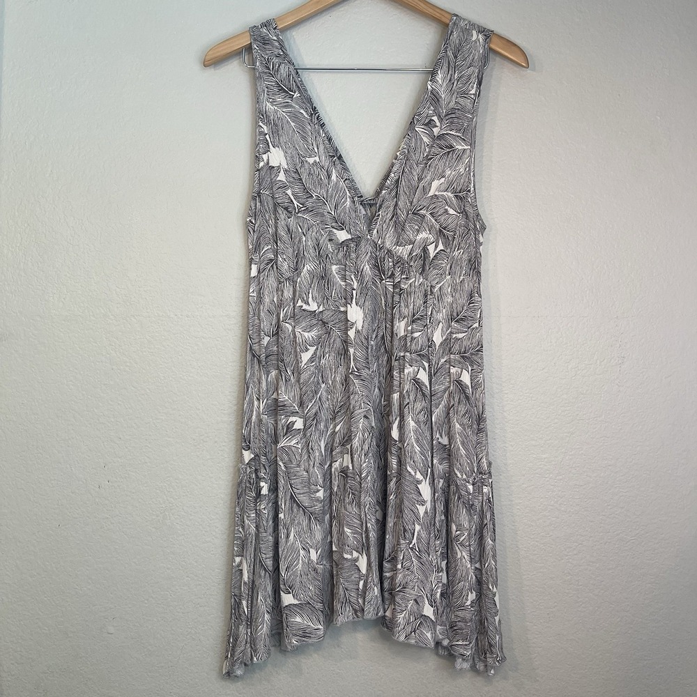 Small 100% Rayon Black White Tropical Print V Neck Ruffle Tank Dress Resort